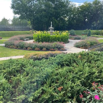 Phillips Park Zoo - Zoos Near Me - Aurora, Illinois