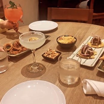 Pisco Y Nazca - Empanadas de Aji de Gallina , Tostones, Ceviche Cremoso, calamari, lemon drop martini - Gastropubs Near Me - Kendall, Florida Pisco Y Nazca - Empanadas de Aji de Gallina , Tostones, Ceviche Cremoso, calamari, lemon drop martini - Gastropubs Near Me - Kendall, Florida