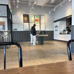 Shake Shack Port Chester - Tablet center where you order your food
