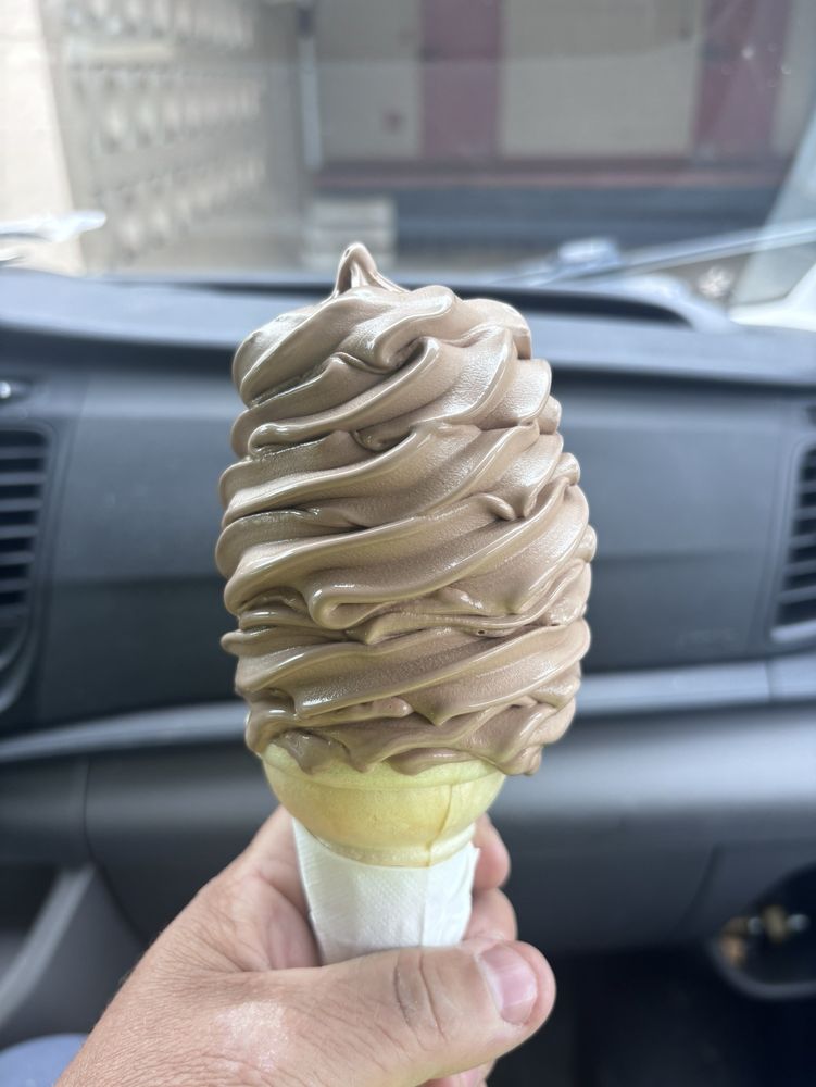 3B Ice Cream Logo