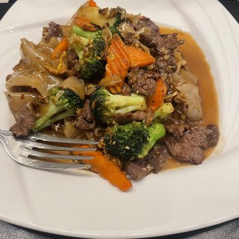 A Bite of Lao and Thai - Pad See Ew - Thai Near Me - Allen, Texas