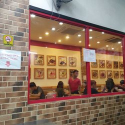 Pares and Mami House - Air-conditioned Area