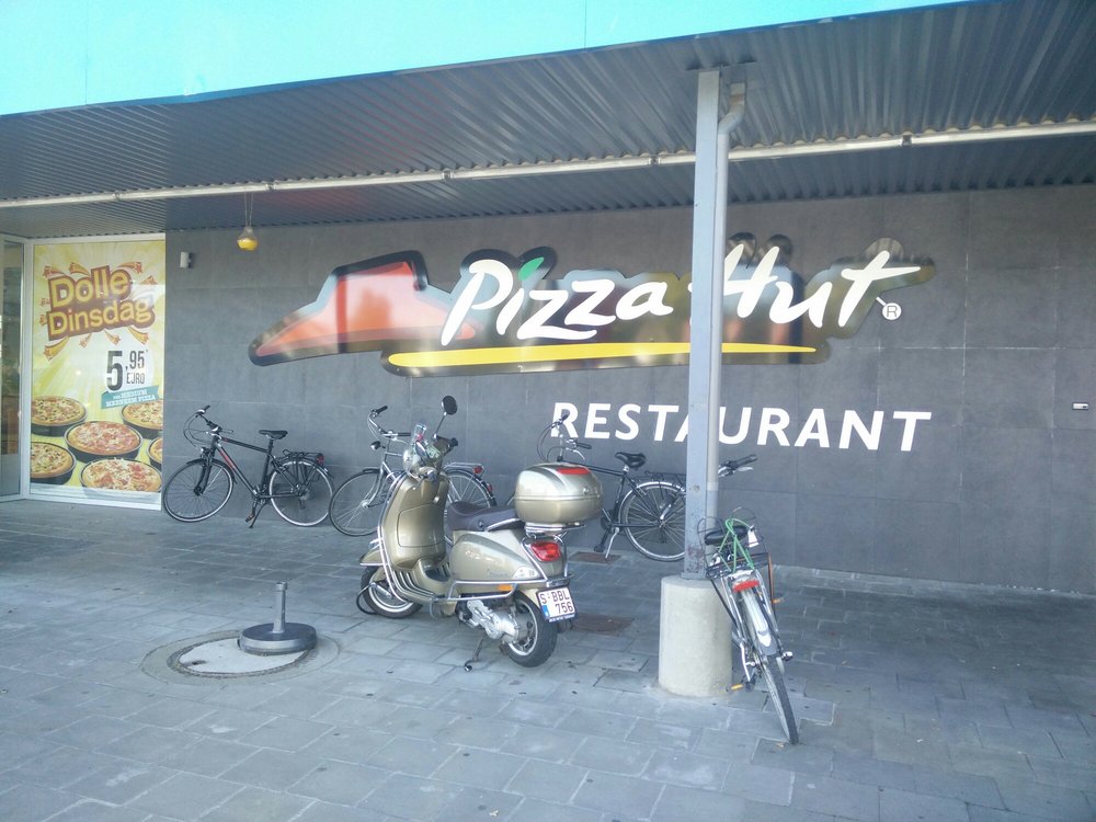 PIZZA HUT Updated October 2024 Parklaan 80, Turnhout, Antwerpen, Belgium Pizza