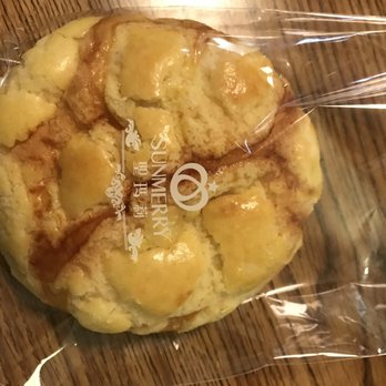 Sunmerry Bakery - Bolo Cha Siu (aka Pineapple bun with BBQ pork) - Bakeries Near Me - Temple City, California Sunmerry Bakery - Bolo Cha Siu (aka Pineapple bun with BBQ pork) - Bakeries Near Me - Temple City, California