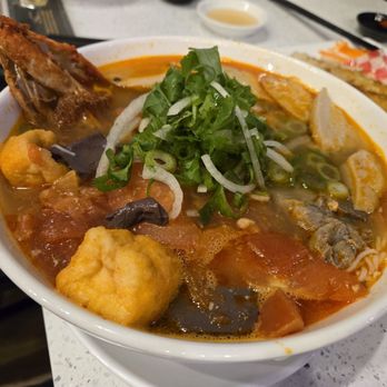Pho Hue - Vietnamese Bún Riêu - Crab and Tomato Noodle Soup. Not bad, a 7.5/10 as the crab size and freshness is pretty average. - Vietnamese Near Me - Scarborough, Ontario Pho Hue - Vietnamese Bún Riêu - Crab and Tomato Noodle Soup. Not bad, a 7.5/10 as the crab size and freshness is pretty average. - Vietnamese Near Me - Scarborough, Ontario