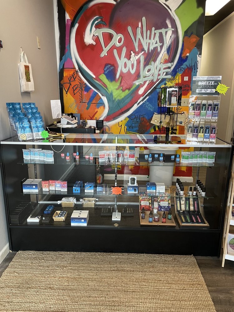 A CLEAN CLOUD Updated September 2024 602 Elmwood Dr, Lansing