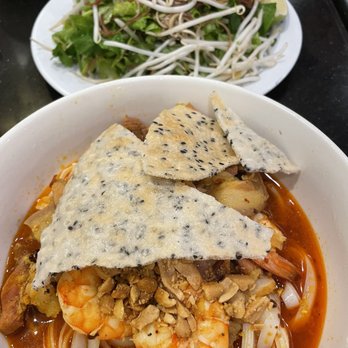 Ngự Bình Restaurant - Mi Quang - Vietnamese Near Me - Westminster, California