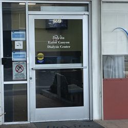 DaVita Eaton Canyon Dialysis - Front entrance