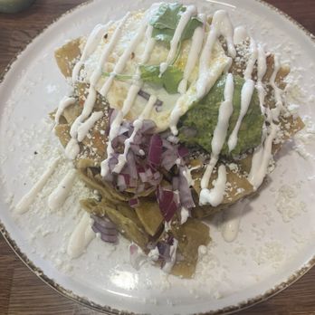 Madres Brunch - Chile verde chilaquiles - Breakfast & Brunch Near Me - Whittier, California Madres Brunch - Chile verde chilaquiles - Breakfast & Brunch Near Me - Whittier, California