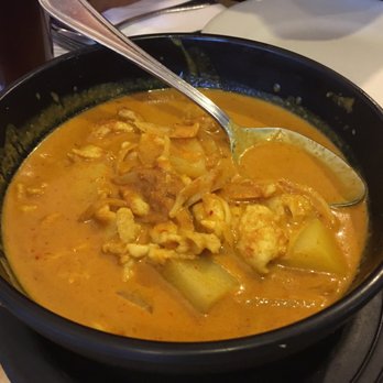 Red Chili - Chicken curry - Thai Near Me - Hayward, California