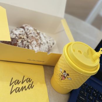 La La Land - Cafes Near Me - Plano, Texas
