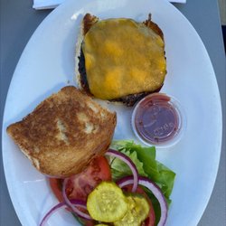 Mustard Seed Cafe - Classic cheese burger