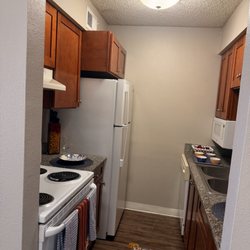 The Arts Apartments at Jefferson Heights - Pictures of a traditional unit that I toured.