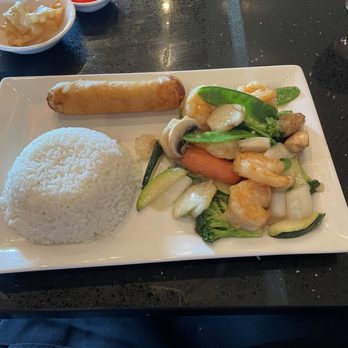 Shanghai Garden - Lunch special Shrimp & Veg with steamed rice and veg egg roll. - Chinese Near Me - Centennial, Colorado Shanghai Garden - Lunch special Shrimp & Veg with steamed rice and veg egg roll. - Chinese Near Me - Centennial, Colorado