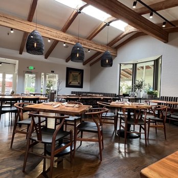 Sand Hill Kitchen - New American Near Me - Menlo Park, California