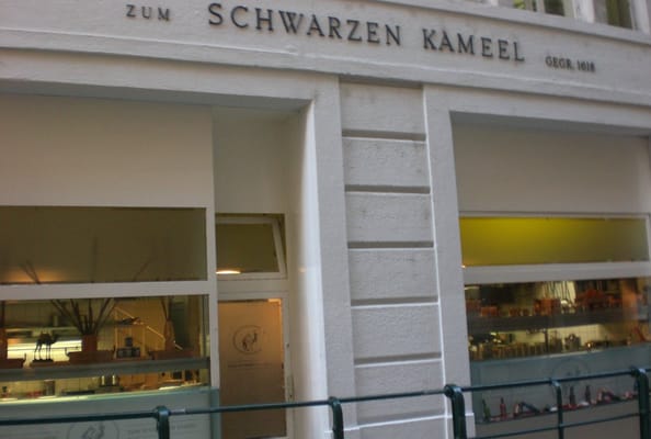 Zum Schwarzen Kameel by null