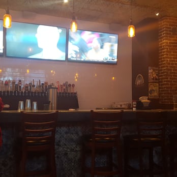 Kluddes Kitchen + Bar - Bar! - Gastropubs Near Me - Redlands, California