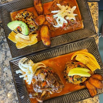 Azúcar Peruvian Bistro - Ropa Vieja and Rabo Encendido - Peruvian Near Me - Long Beach, California