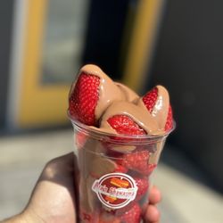 Ara’s Shawarma - Chocolate Strawberries