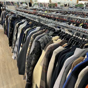 Sierra - Jackets and coats - Sporting Goods Near Me - Roseville, California Sierra - Jackets and coats - Sporting Goods Near Me - Roseville, California