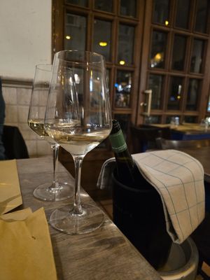 È Passata la Moretta | Osteria Romana di un Tempo by null