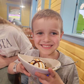 Margaritaville - Mall of America - A fun birthday shout out for the birthday boy! He got his own birthday ice cream! He was sure happy and excited!! - Cocktail Bars Near Me - Bloomington, Minnesota