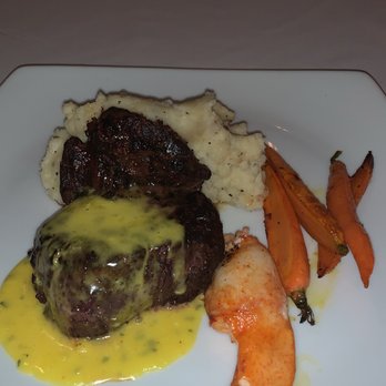 Terrace at the River Inn - Filet minion with Lobster - Cocktail Bars Near Me - Memphis, Tennessee Terrace at the River Inn - Filet minion with Lobster - Cocktail Bars Near Me - Memphis, Tennessee
