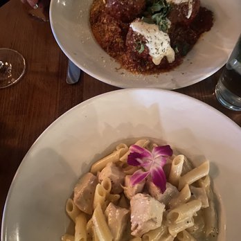 Foretti's - GF fettuccine Alfredo, and Spaghetti Meatballs - Italian Near Me - Corona Del Mar, California