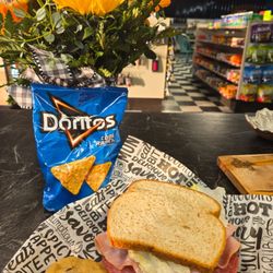 The Den on Route 66 - Build your own sandwiches