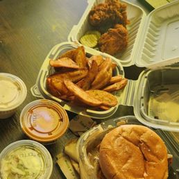 Chicken tender and chicken burger combo Chicken tender and chicken burger combo