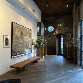 Le Crocodile - Beautiful decor - French Near Me - Brooklyn, New York