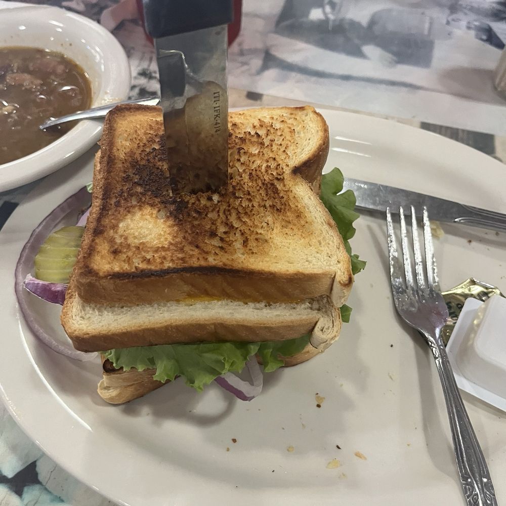 Ozark Cafe - Excaliburger - American Near Me - Jasper, Arkansas