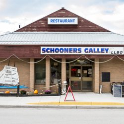Izzy's Schooners - Schooners' Galley