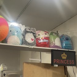 Bigfoot's Coastal Arcade - Larger prizes