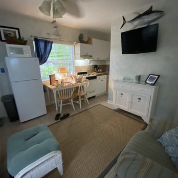 Island Bay Resort - Beautifully decorated - Resorts Near Me - Tavernier, Florida