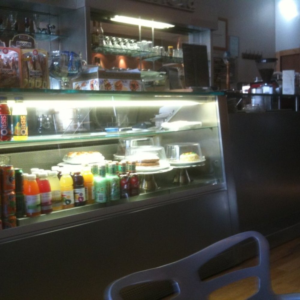 Barista - The "bar" in Barista. - Italian Near Me - London, XGL Barista - The "bar" in Barista. - Italian Near Me - London, XGL