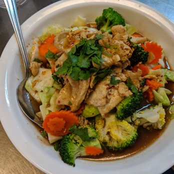 Rachawadee Thai Cafe - Chicken Garlic Sauce for $11.95. - Thai Near Me - Mount Vernon, Washington