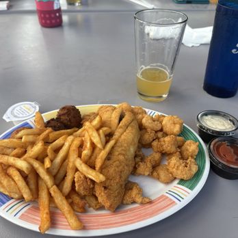 Dock House Seafood & More - Combo 2 with calabash shrimp and fried flounder. Voodoo Ranger Hazy IPA to drink - Seafood Near Me - Holden Beach, North Carolina