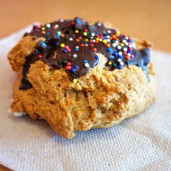 Lulu's Bakery - Lulu's Bakery 10/27/18: Polvorone de Chocolate