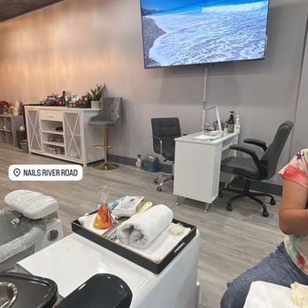 Nails River Road - Nail Technicians Near Me - Puyallup, Washington