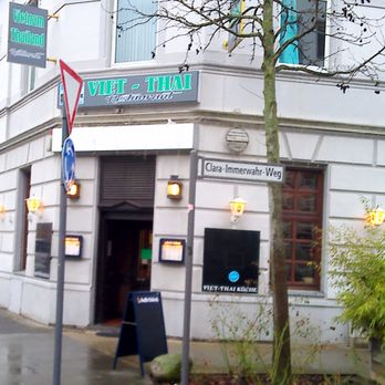 Viet. Thai Restaurant Köln - Der Eingang bei Regenwetter - Vietnamese Near Me - Cologne, NW