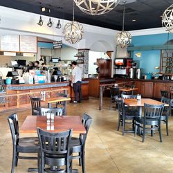 Louis Pappas Fresh Greek - Inside Area