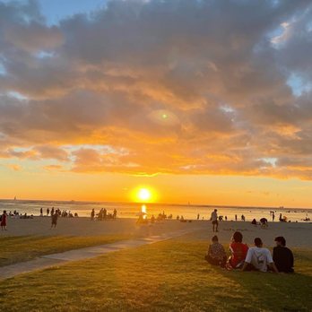 Ala Moana Regional Park - Sunset - Parks Near Me - Honolulu, Hawaii
