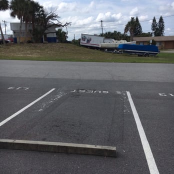 Universal Towing - Towing Near Me - Holly Hill, Florida