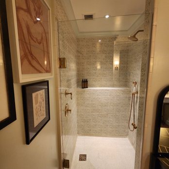 Cafe Ora - Claire Suite shower - Hotels Near Me - Los Angeles, California Cafe Ora - Claire Suite shower - Hotels Near Me - Los Angeles, California