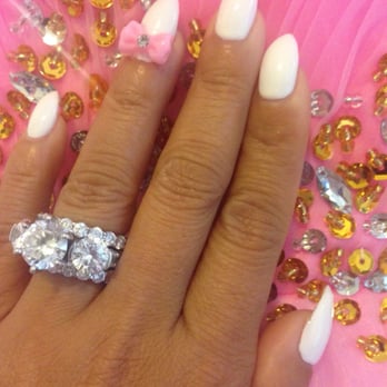 April Nail Spa - My third visit at April Nail Spa. White gel polished and Pink bow recommend by Mandy. - Nail Salons Near Me - New Westminster, British Columbia