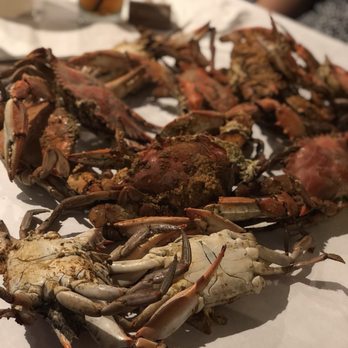 Quarterdeck - Large Crabs - Seafood Near Me - Arlington, Virginia