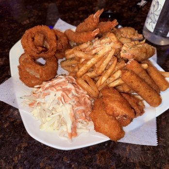 Third Floor Pocha & Karaoke - Fried Sampler Platter - Korean Near Me - Palisades Park, New Jersey