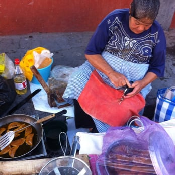 Taquitos De Piloncillo - Puestos callejeros temporales, pero tradicionales. - Desserts Near Me - San Miguel de Allende, GUA Taquitos De Piloncillo - Puestos callejeros temporales, pero tradicionales. - Desserts Near Me - San Miguel de Allende, GUA