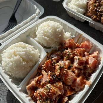 Grind Wit Tryz - Spicy Ahi Poke Plate - Filipino Near Me - Portland, Oregon Grind Wit Tryz - Spicy Ahi Poke Plate - Filipino Near Me - Portland, Oregon